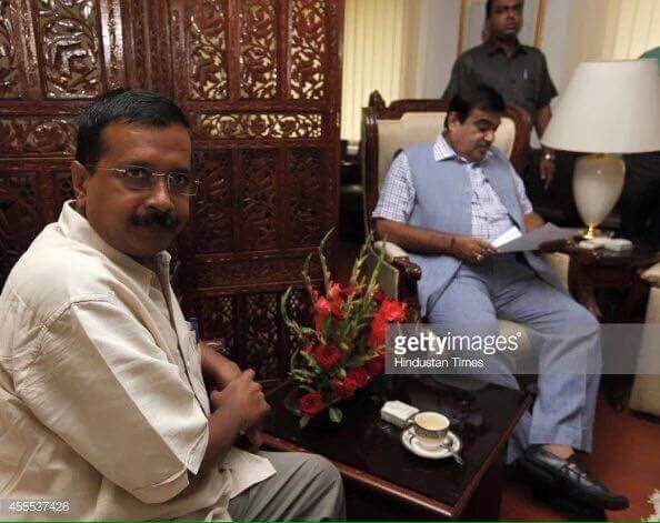 kNOwKejriwal's tweet photo. Remember..
@nitin_gadkari accepted Apology letter from @ArvindKejriwal ..

But... @arunjaitley won't .. this time.. https://t.co/NeH1Zzay9o