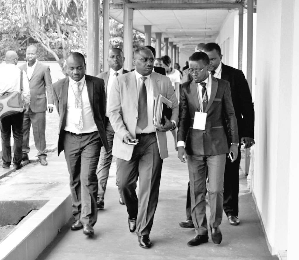 Et pour finir c'est a l'unanimité et avec acclamations que notre PCA <a href="/AlexBernardBONG/">Alex Bernard BONGO O</a> a été reconduit! #Gabon #TIC