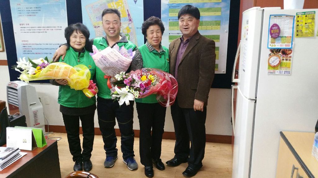 #성남시 새마을 운동 평가대회에서 우리 수진2동 새마을이 우수한 활동을 인정받아 상장을 받았습니다. 👍지역발전을 위해 힘쓰시는 노고에 감사드립니다~*^^*