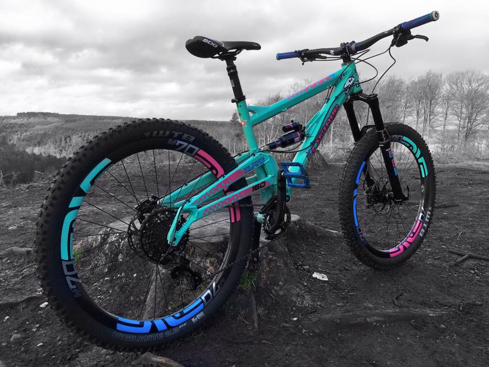 IndiprintDecals's tweet photo. Bike porn?
A custom kit designed for a customer at @RaceCoCycles
#orangemtb #racecocycles #indiprint https://t.co/kKsxG1vd9d