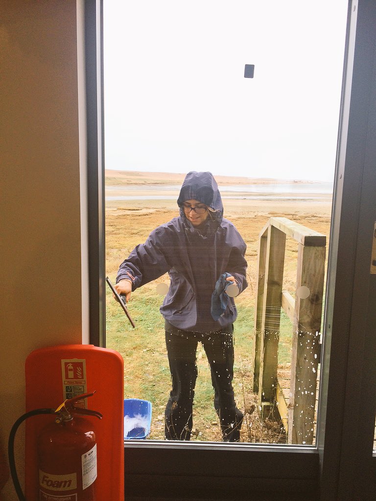 TasteChesil's tweet photo. Not even the wind will stop us from getting it done! #crystalclear #hotchocolateneeded https://t.co/J1DfwzHg8B