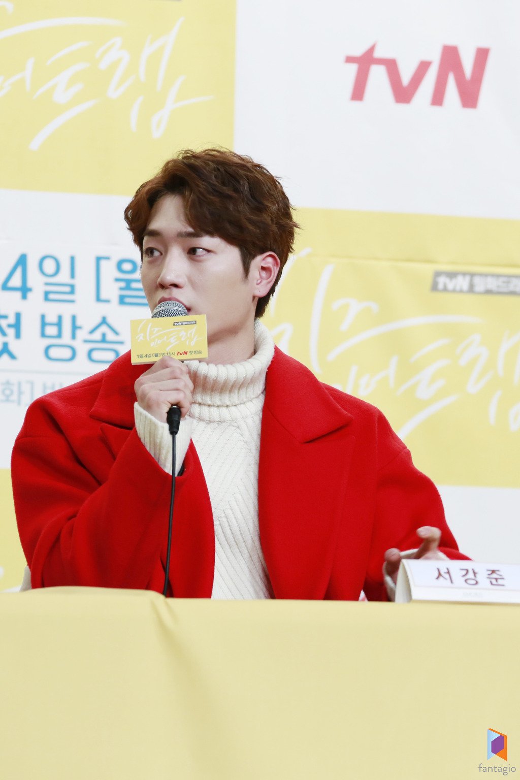 CW11YVVUwAA_L6R.jpg:orig