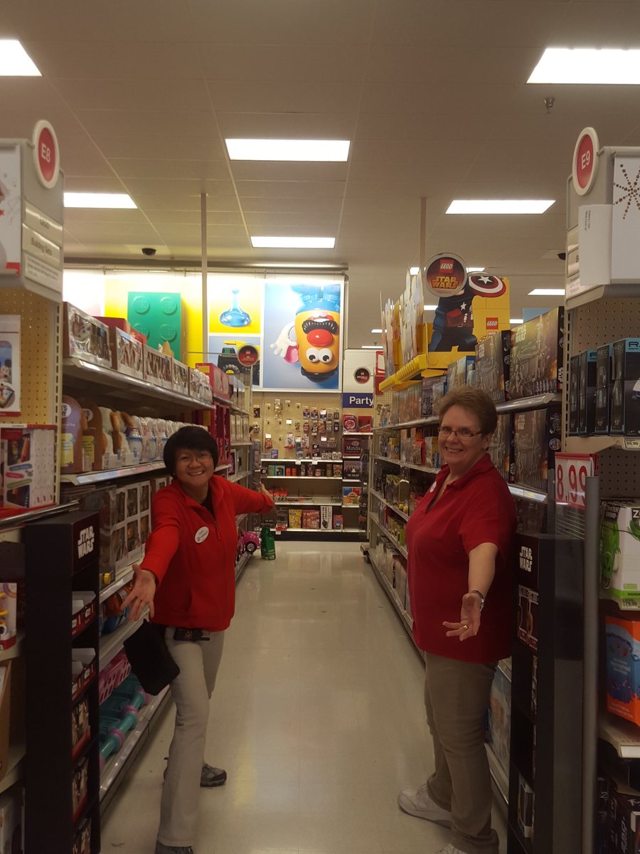 etlLauren's tweet photo. Best instocks team ever! They did an amazing job ptming toys today! @GinaMogollon @LydiaDiazTGT @jpj5101 https://t.co/L4dJjD91M0