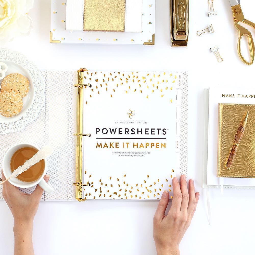 iloveswmag's tweet photo. We created the #SWPlanner as a tool to help brides intentionally plan their weddings while… https://t.co/HW4LhBG32l https://t.co/FwOeUI1Nz6