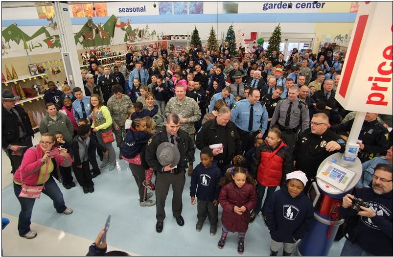 7th Annual 12 Kids of Christmas was a success giving 130 less fortunate kids a Christmas! m.toledoblade.com/Police-Fire/20…