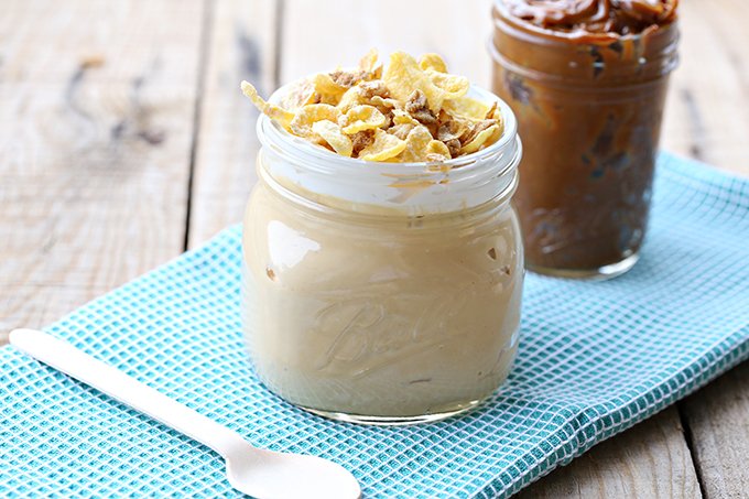 seevanessacraft's tweet photo. Dulce de Leche No Bake Cheesecake Jars @HBOatsLatino #PosadasConPost #ad https://t.co/cbmJPTB8Wk https://t.co/gNyADhszqX