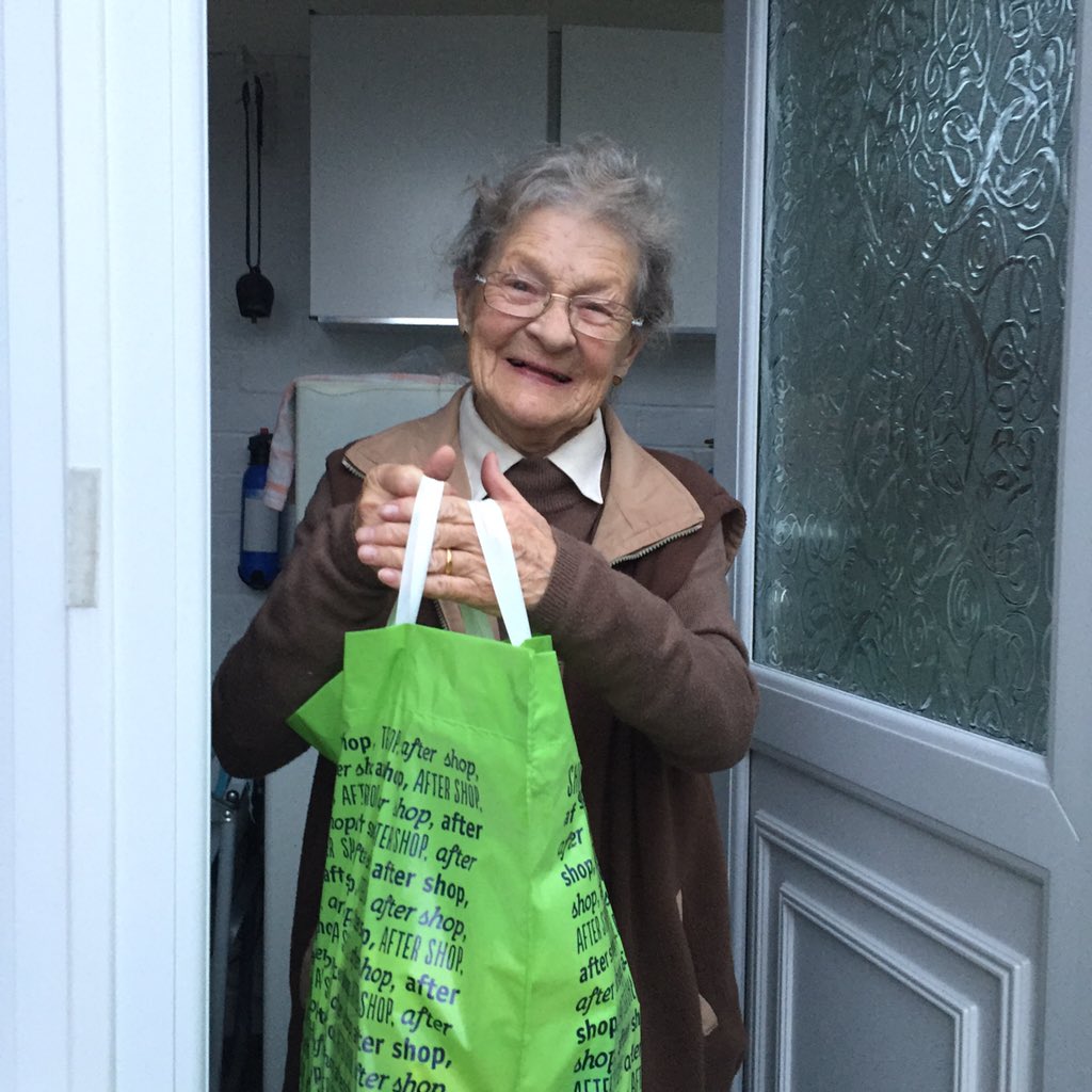 hmp123hmp's tweet image. #doorstepchallenge Pat loved her gift and thanked Co-op North Ferriby