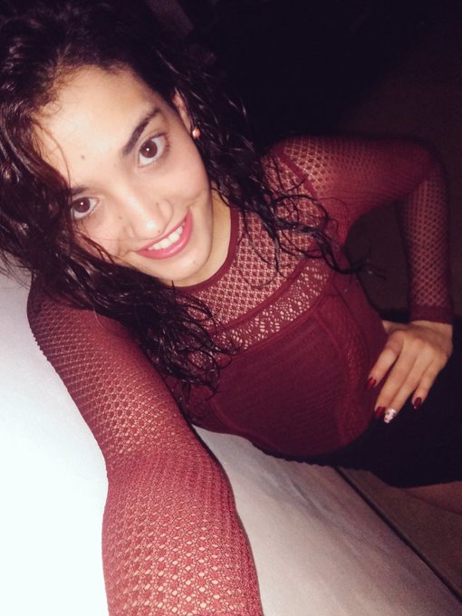 Buenos d&iacute;as penelope. Estas muy fea. ? https://t.co/1vnL6RR2Cs