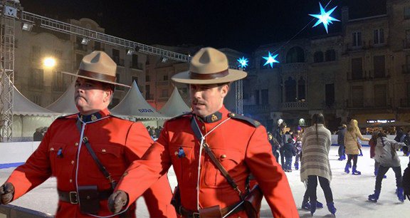GuiuDisseny's tweet photo. Nous uniformes de la Guàrdia Urbana adaptats al #Cuentu de Nadal de #Reus
@CasalDPF @CUPReus @aleidalg @BartomeuC https://t.co/bwV4OUvk6E