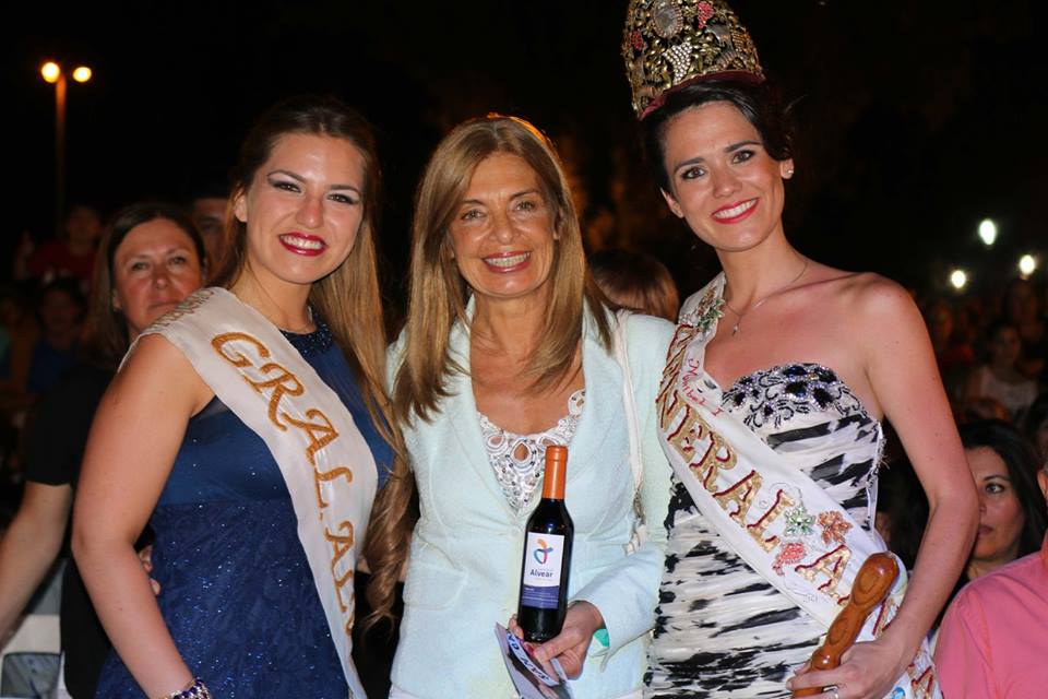 Mica Cámera y <a href="/MaribelVega7/">Maribel ❤️</a> nuestras Reinas junto a la nueva vicegobernadora <a href="/lauramonteromza/">Laura Montero</a>