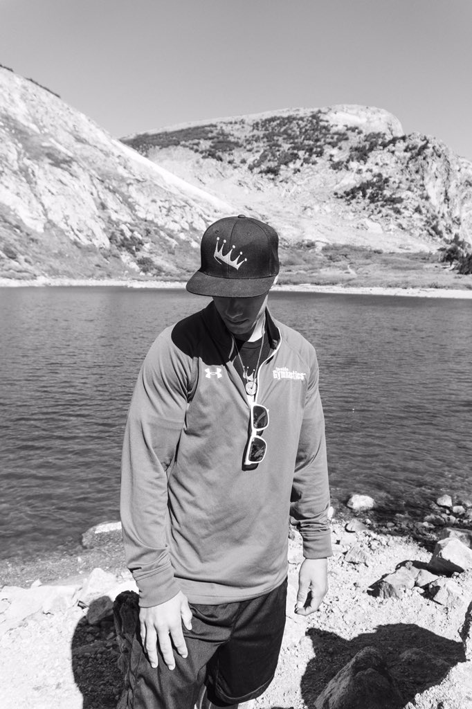 Mesoclothing's tweet photo. #CrownYourself #Mesomorphic https://t.co/8hMYoqvkwp