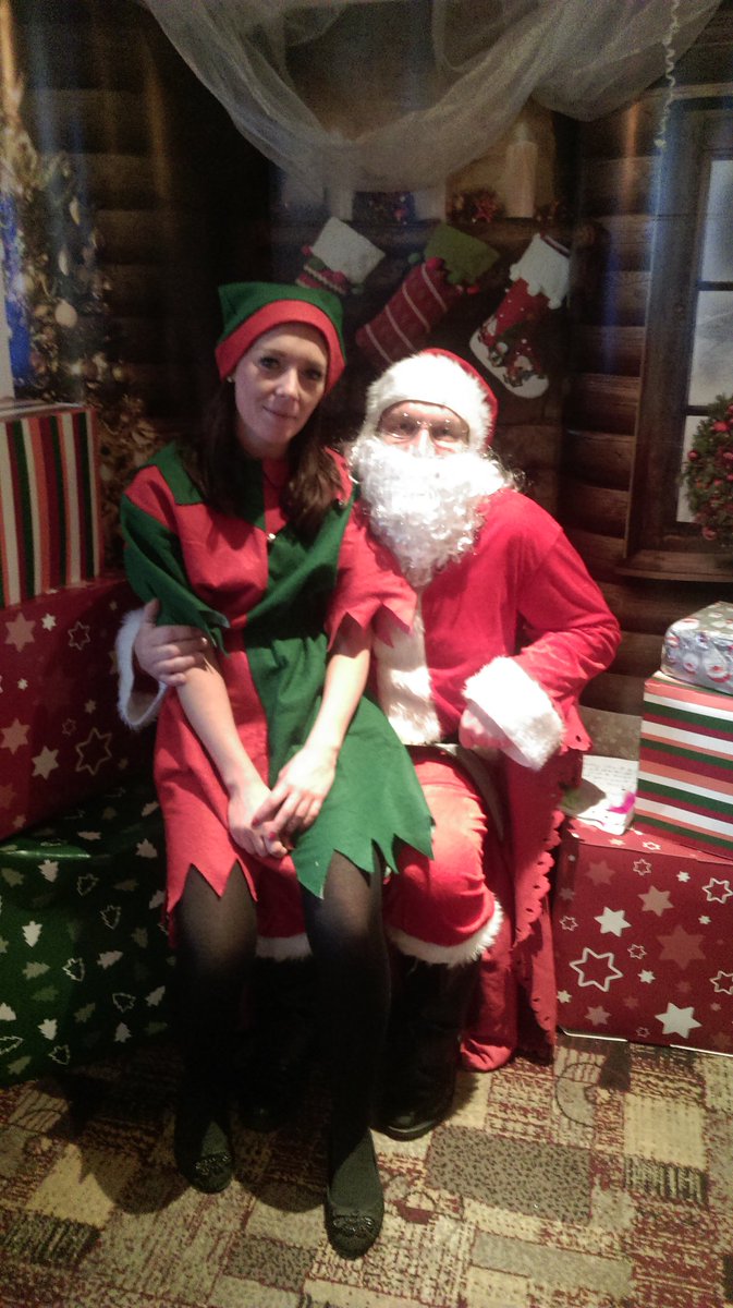 Ho Ho Ho from Winsor House!!  <a href="/SpencerGraydon/">Spencer Graydon</a> @JarrodJGreen   <a href="/chrislewis6/">Chris Lewis</a> <a href="/mrsjosephno1/">lisa Nugent</a>