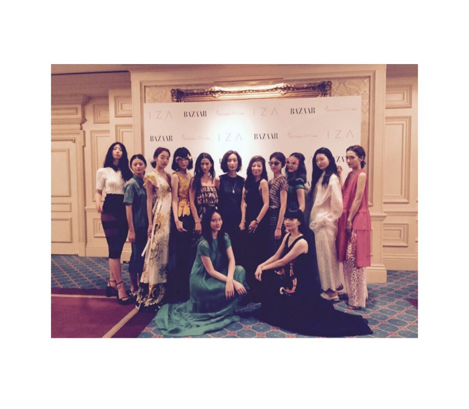 ikumi_Light's tweet photo. IZA PINK RIBBON CHRISTMAS PARTY🎄🎀

素敵なshowに
引き続き出演させていただき
とても嬉しいです！！

32mランウェイ
良い経験となりました。

関係者の皆様に感謝です
ありがとうございました🌟 https://t.co/M237c9fY2Y