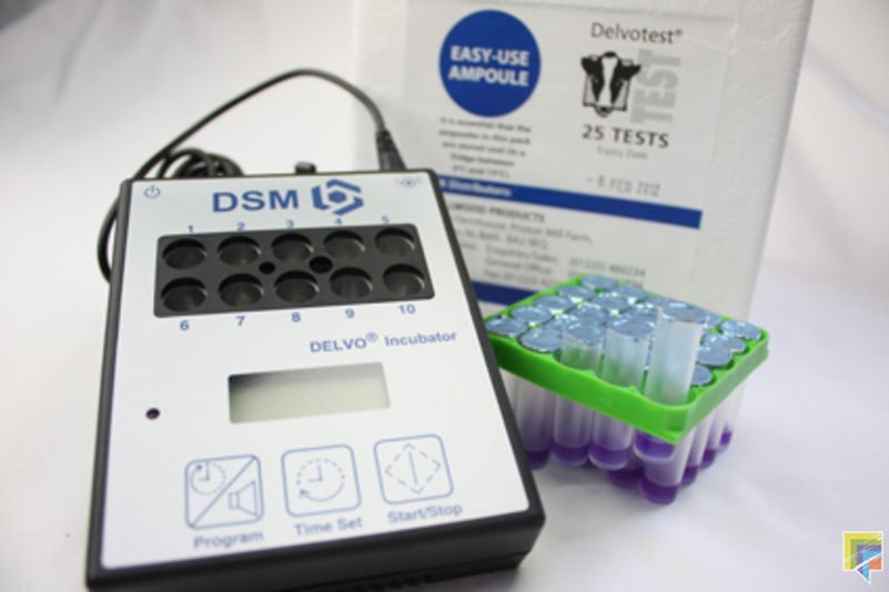 msschippers's tweet photo. Per 01-01-2016 nemen wij de exclusieve distributie van de Delvotest van @DSM over van Lely. https://t.co/SmORBnEnWd https://t.co/Eqip4LpHN4