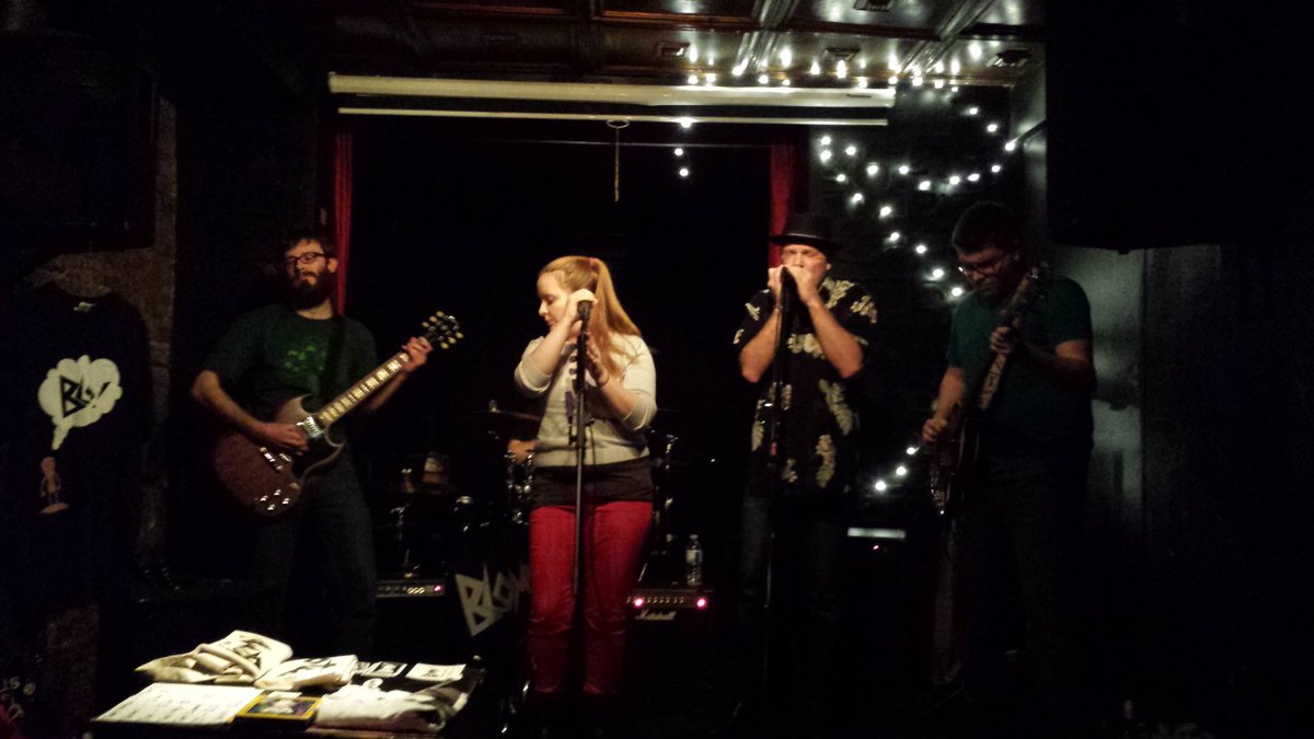<a href="/theBlombo/">Blombo</a> lighting it up at The Central last night.Thanks guys. Had a blast!