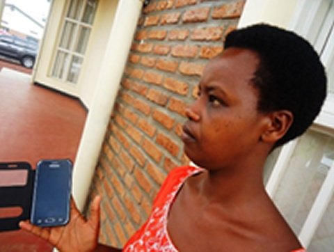 KigaliNews's tweet photo. #Nyabihu: Local leaders get smart phones
https://t.co/h8eJqFEZmM  #Rwanda https://t.co/hJp7yDgGqk