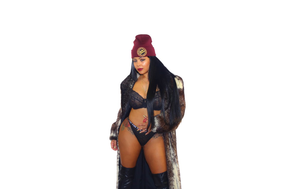 endlesssessions's tweet photo. New Burgundy x Gold #Endlesssessions Beanies
Available at ( https://t.co/6xRhVdUd0r ) 
Model: @Jendaproblem https://t.co/erA4SY8AyY