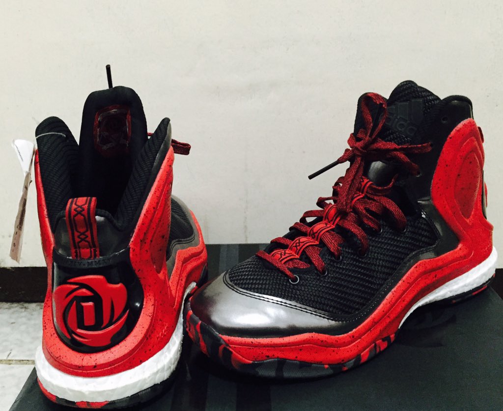 jaypeechang83's tweet photo. Got my dream shoes :-)
#DRose5 https://t.co/zauRk1UTAY