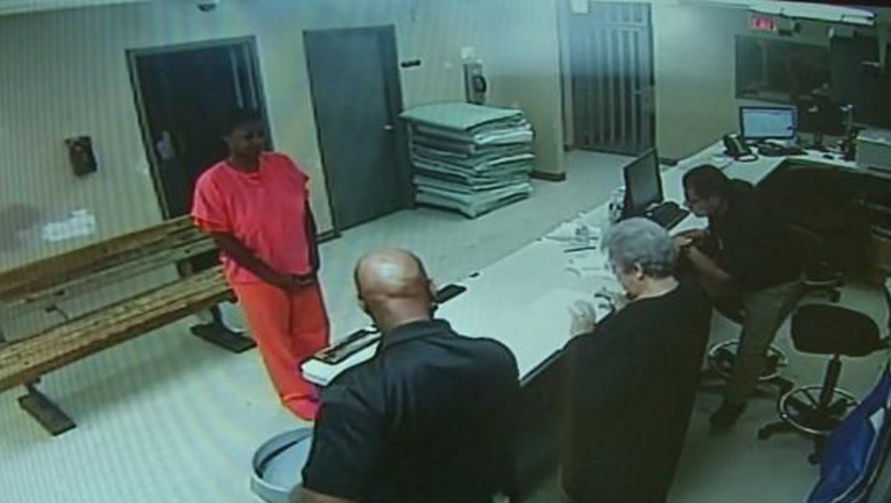latimes's tweet photo. Jury finds no cause for indictment in Sandra Bland case, in effect ruling her death suicide https://t.co/Od3kHrZ5x3 https://t.co/9QuISDOzfJ