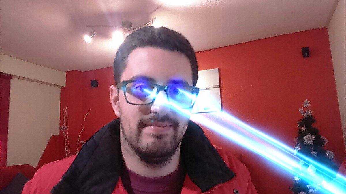 inter_actuamos's tweet photo. Probando con #appderealidadaumentada El hombre láser!! #cómic 💭 https://t.co/cy93dx1eoL