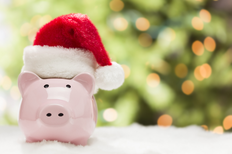 gogreenbusiness's tweet photo. We’ve got saving money all wrapped up this Christmas and beyond! https://t.co/HCVdNRt2Mj https://t.co/BcYiXAxzU9