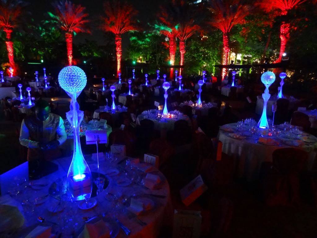 TableArtUK's tweet photo. Amazing work by #TableArtUAE at the #mega2015 Middle East Golf Awards @Sport360 https://t.co/bVq3AMK4iY