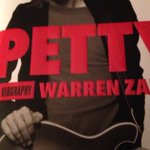 ProfClayCalvert's tweet photo. Need holiday reading in #GNV ? Try @tompetty bio by @WarrenZanes
@UFJouDept #DownInDixie #AndImFree #Heartbreakers https://t.co/Eq0WKVohaT