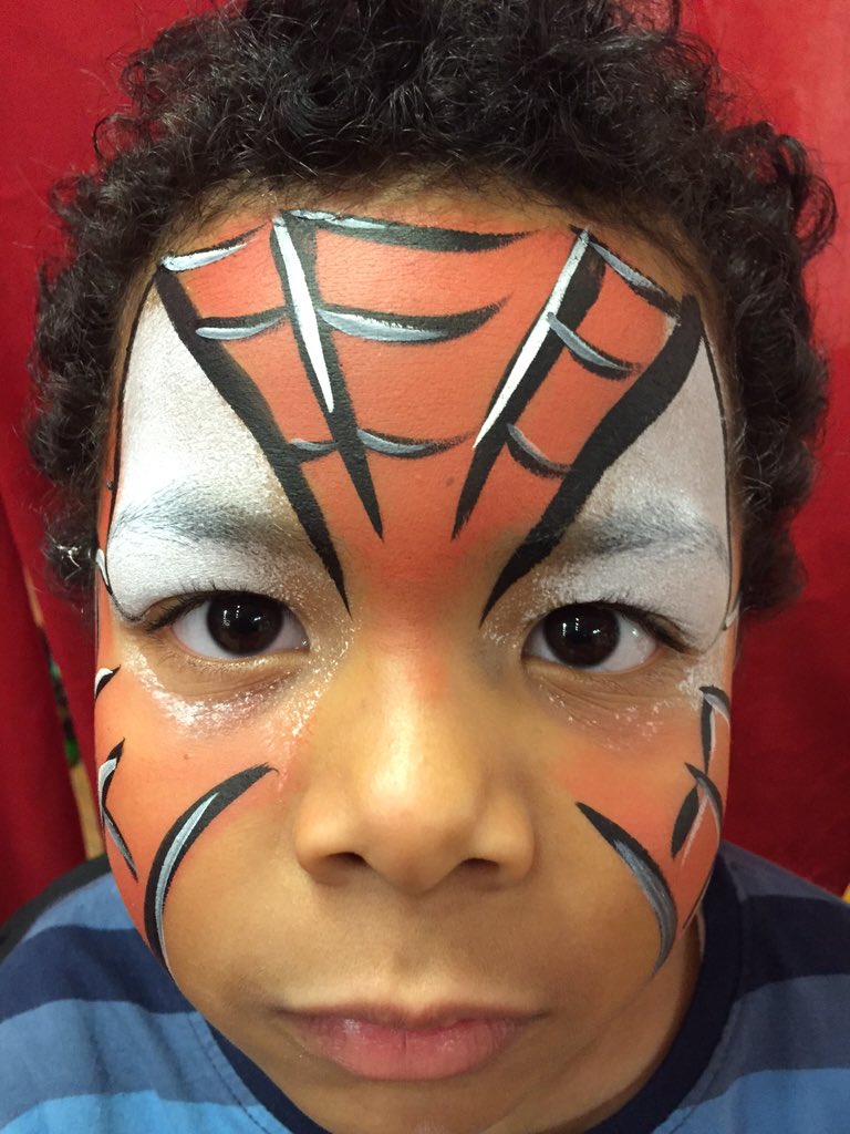 createfacepaint's tweet photo. More #facepainting at @WintervilleLDN today come n join us tomorrow for the last day celebrations b4 xmas!!! ☃🎄❄️😍 https://t.co/yOAiw1iA4Y