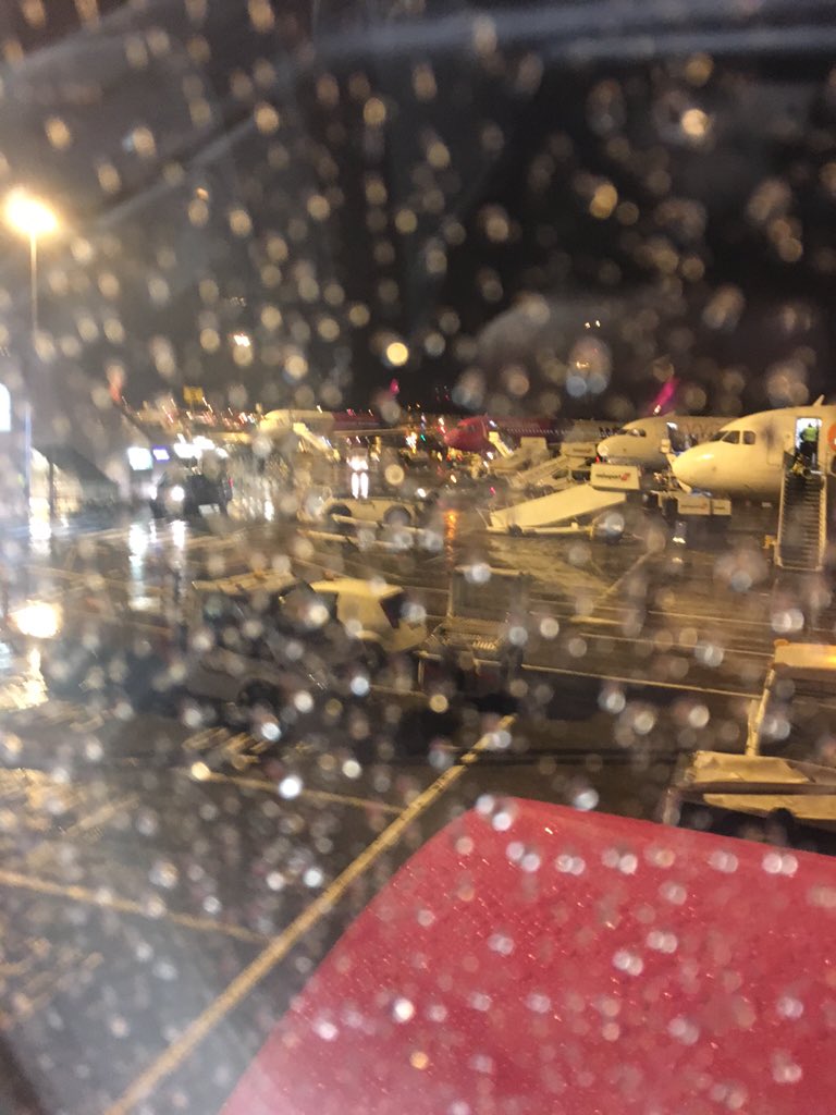 VidurOfficial's tweet image. God only knows why I put myself through travelling #anotherflight #backtomorrow