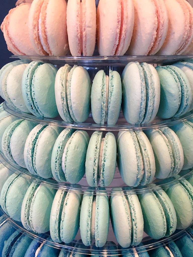 DallasFarmer's tweet image. Santa is coming to town, please bring some of these delicious macarons. 🎄 @chellesmacarons #themarketdfm