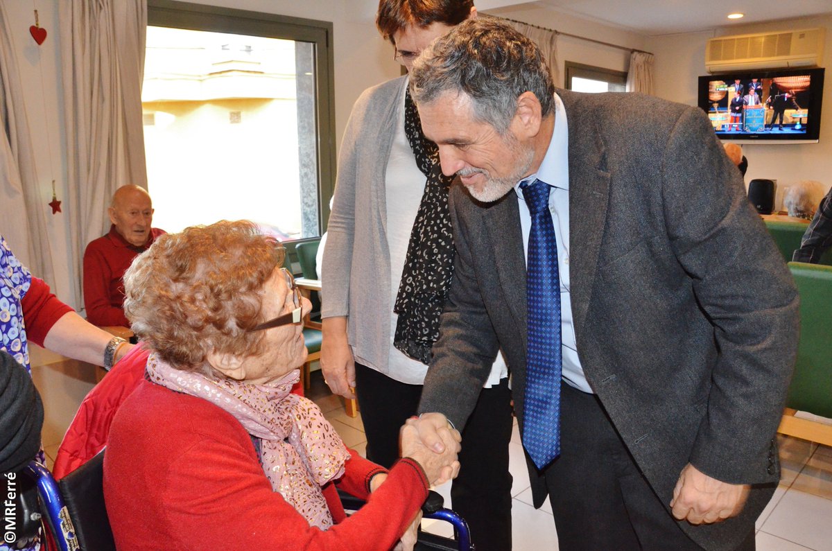 Avui l'Alcalde de Vilafranca <a href="/pereregull/">Pere Regull</a> i la Comissió Mpal.de la Gent Gran ens han desitjat Bones Festes.<a href="/Mpadulles/">Marga</a>