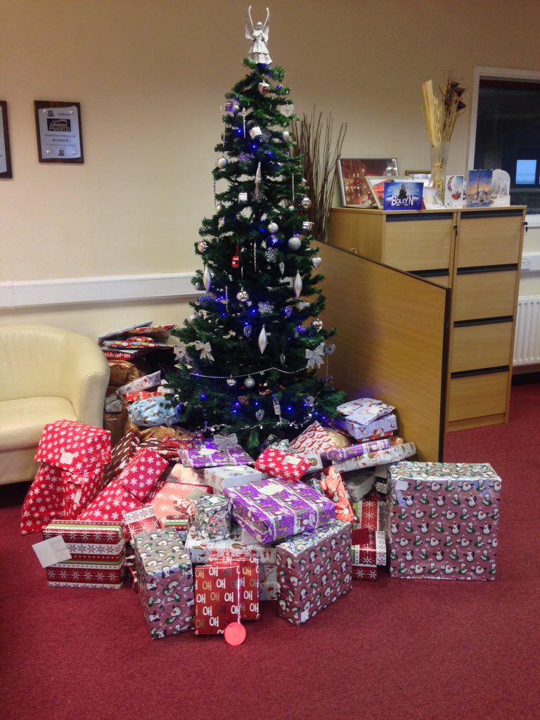 EnsignBusCo's tweet image. All of these presents are going to Basildon Hospital children's wards tomorrow, all donated by our very kind staff 👍