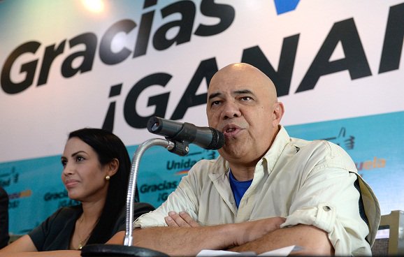 BluRadioCo's tweet photo. Oposición venezolana denuncia "golpe judicial" para impugnarle 22 diputados https://t.co/T0Sobp36aQ #VocesySonidos https://t.co/mJOSlI92LI
