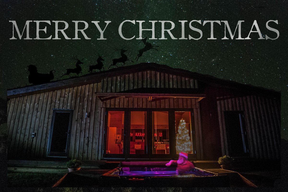 Merry Christmas from @LonLodges hope to see you in 2016 lonlodges.co.uk #visitwales #rhayader