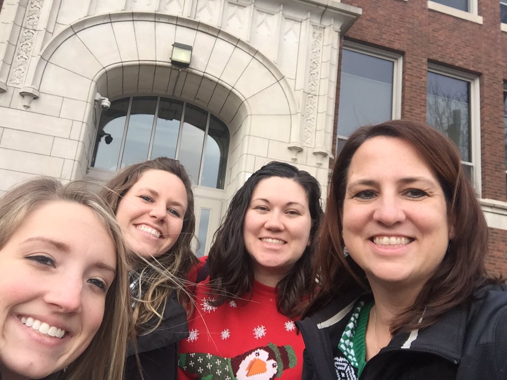 mrsheskett305's tweet photo. It's Winter Break Time! Happy Holidays from the 8th grade Math & Me! #flspride #8throcks https://t.co/lSkM5pIURI
