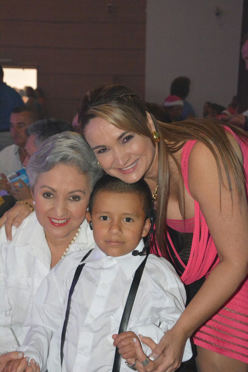 SandraPHurtadoP's tweet photo. Gracias a la Procuradora Ilva Miryam Hoyos por destacar el trabajo del #GobiernoFirme https://t.co/qfZrESazTh
