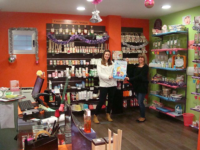 alcorconhoy's tweet photo. .@boticaalcorcon.Gran idea para hacer regalos en estas fechas! #Alcorcón https://t.co/BDr2gW1MHM #yocomproenalcorcon https://t.co/Av8KVJsC0u