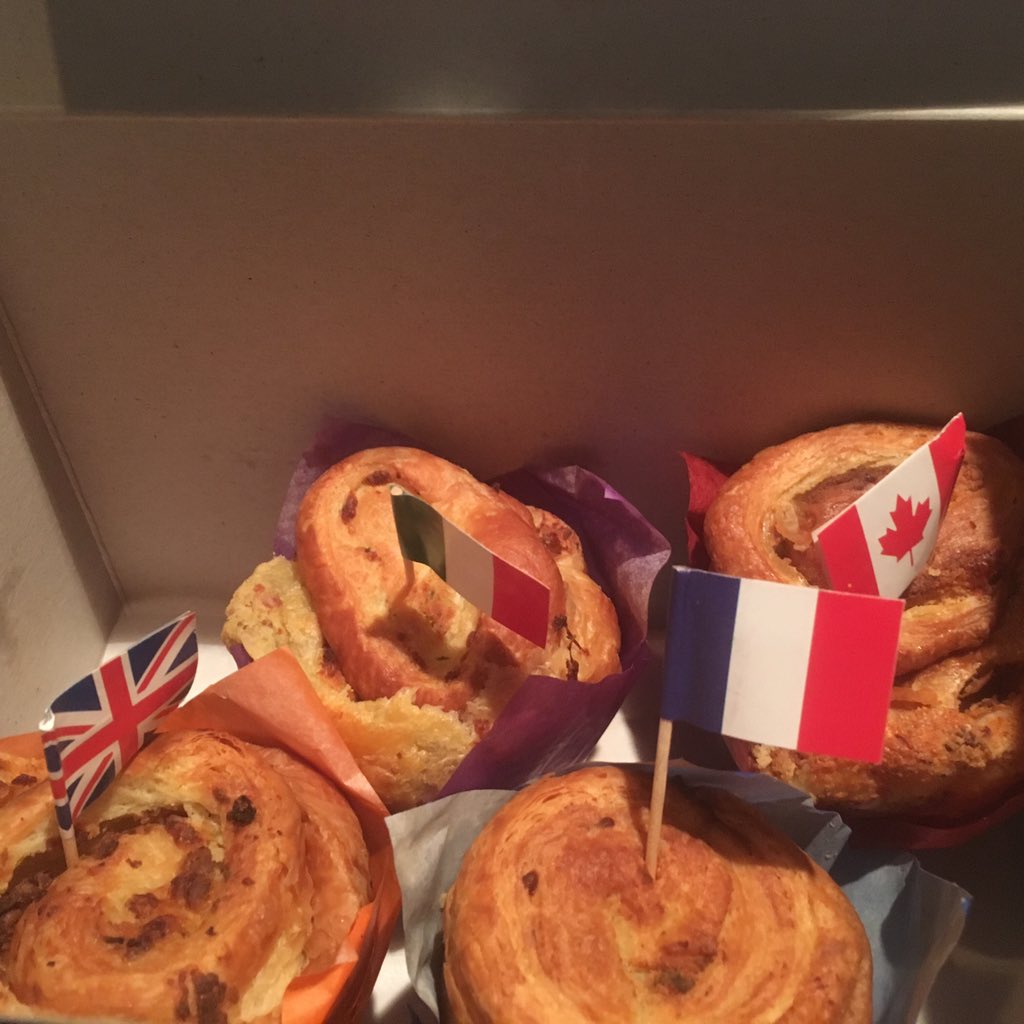 Curl_Collective's tweet photo. #delicious way to start my morning.. Never had a #bruffin @thebruffin #foodie #international https://t.co/nzB3H2kfTD