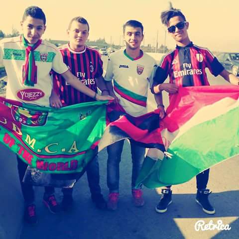 Enami215's tweet photo. خاوة خاوة مبينتناش عداوة 😍😍😍 '' ديقلي كان نخسرو 😂😂😂'' 
#McaUsma https://t.co/PK0UDNg44c
