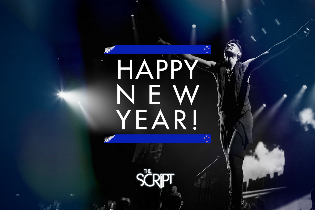 's tweet image. Woah, it&apos;s already 2016 in some countries! Can&apos;t wait for things to come in the new year... 🎉