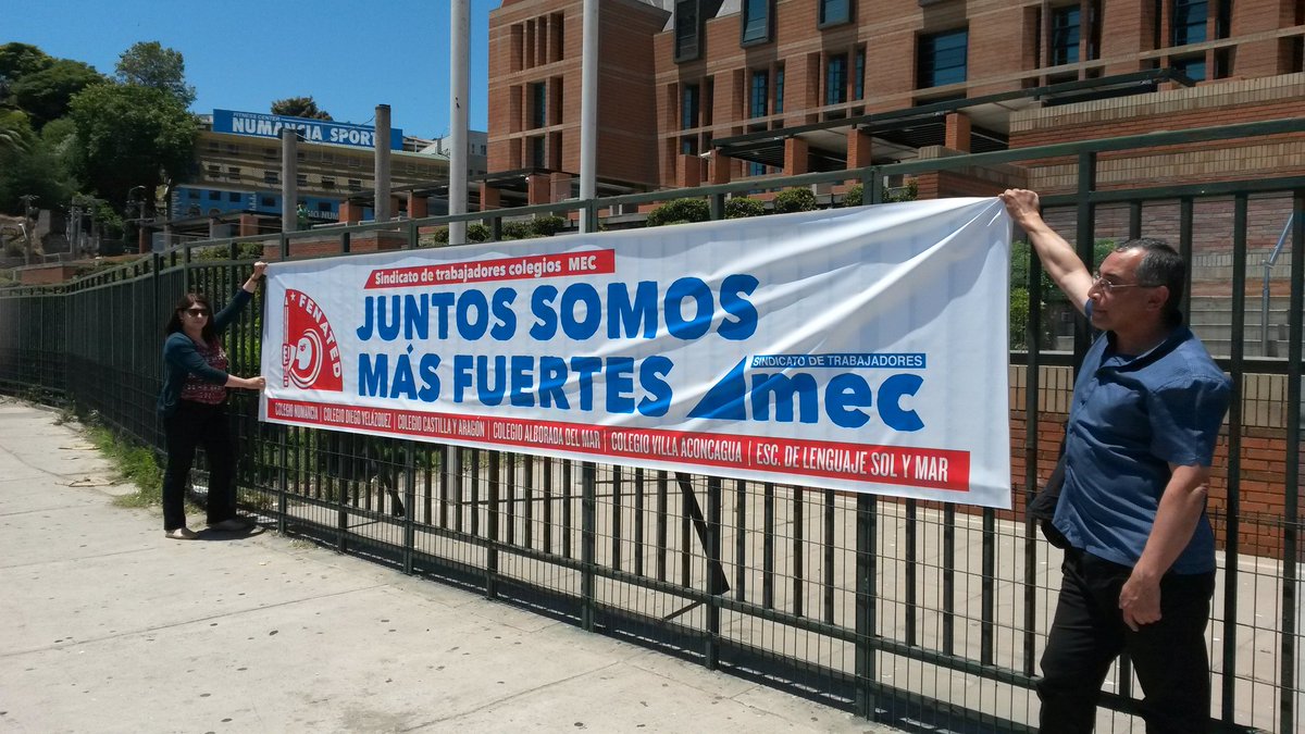 MecSindicato's tweet photo. La voz de los sindicatos se hace sentir. @twittcafechile  Despidos ilegales antisindicales @Fenated_ https://t.co/E9eluh6Q44