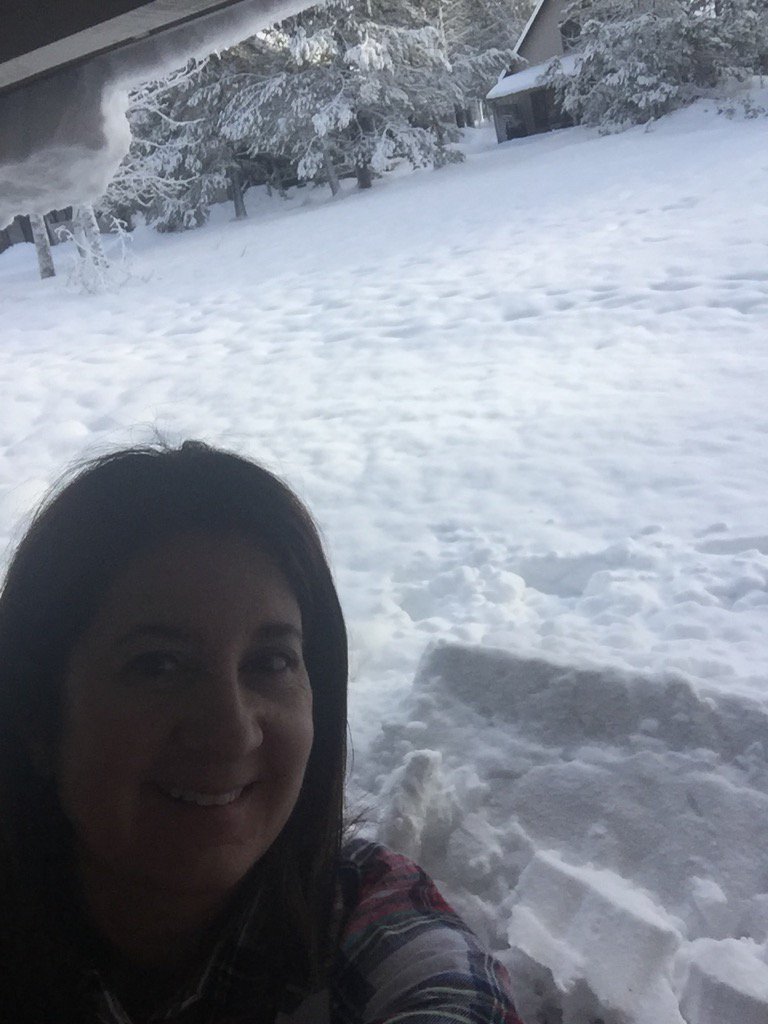 venticarmel's tweet photo. #goodmorningsnow @SunriverResort https://t.co/5D65PD95za