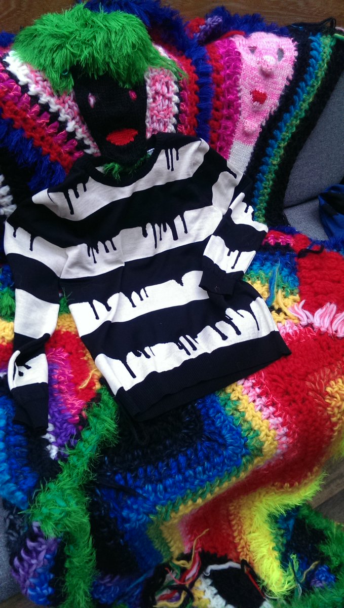 agathe_chapman's tweet photo. Paris Essex Unmade knits modelled by Paris Essex hand knits..!#unmadestudio @durdledora https://t.co/s1LYkFIv8X