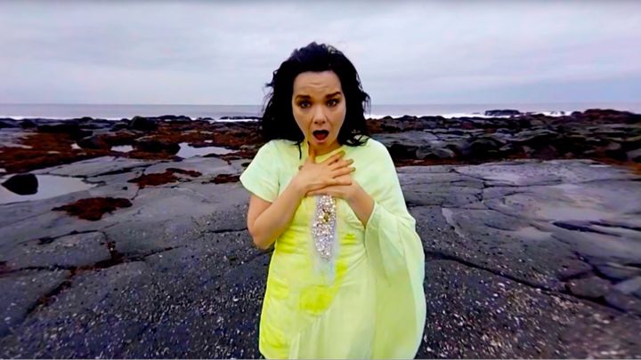 ExplorAVR's tweet image. Bjork Releases 360-Degree &apos;Stonemilker&apos; Video as Virtual Reality App j.mp/1RCdJJB