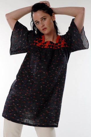 SuperLizeM's tweet image. 2/11 #RobinTunney for #BuiltByWendy #Spring2006 #shooting #photohoot #mode #fashion