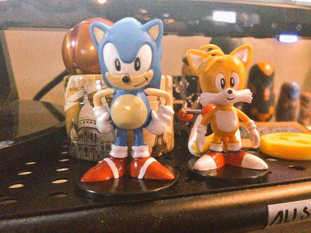 TheMilesLuna's tweet photo. In a world filled with skinny, hedgehogs, it's refreshing to see a @sonic_hedgehog with a realistic body image. https://t.co/sIX9h8Bw5U