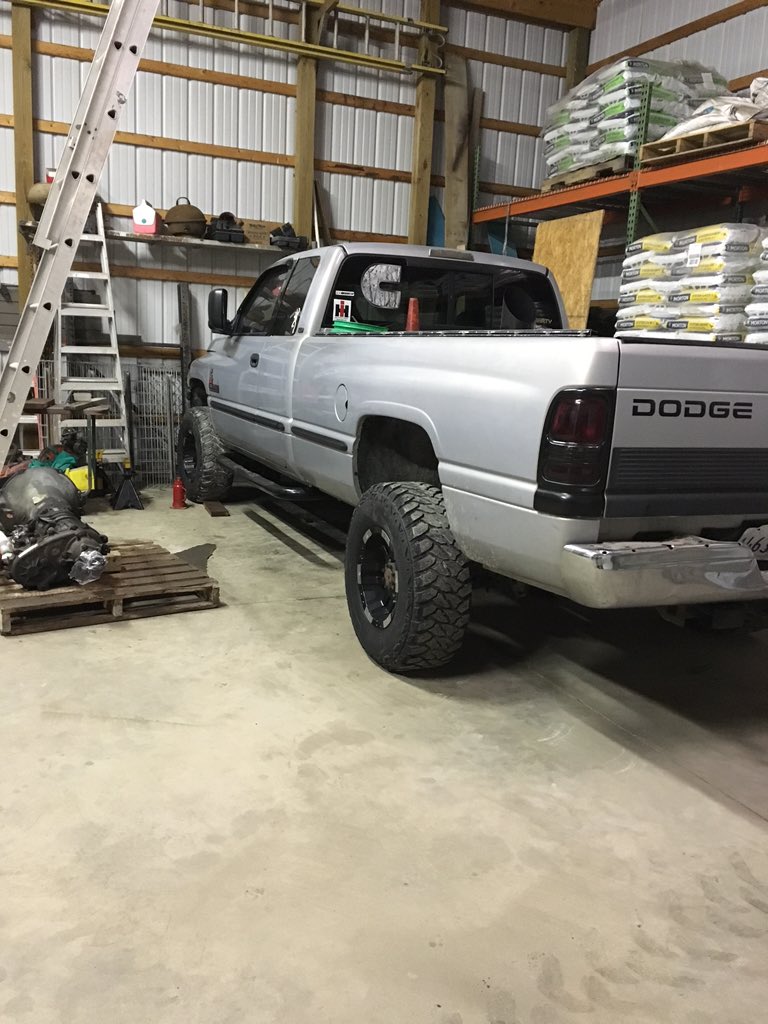 codyhopman's tweet photo. #trucktuesday @TbredDiesel @Team_Cummins @rollincoalclub #cummins #blownconverter https://t.co/RW4Xp8HDbZ
