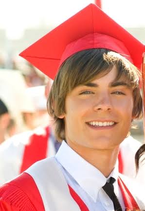 preferequal's tweet image. Troy Bolton
inventou o cabelo Justin Bieber e nem sabia 
voce tinha um crush nele e nem sabia