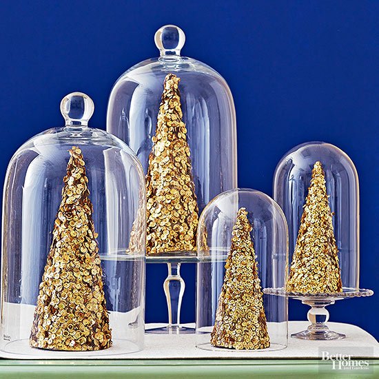 Last-Minute Christmas Decor share.bhg.com/WT419ZE
