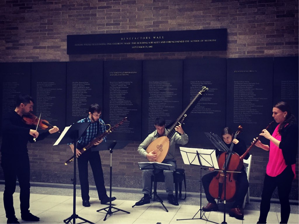 MountSinaiNYC's tweet image. .@SinaiConcerts giving back to the @MountSinaiNYC community through #music.